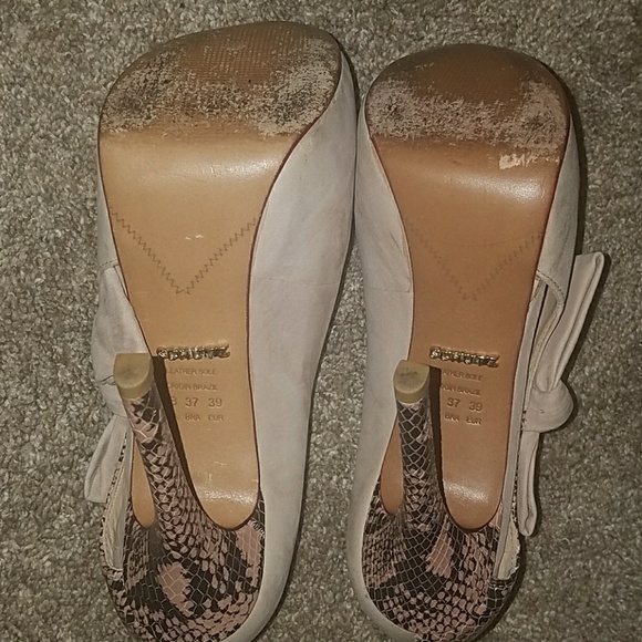 Schutz Nude Peep Toe with Bow and Animal Print - Picture 5 of 6